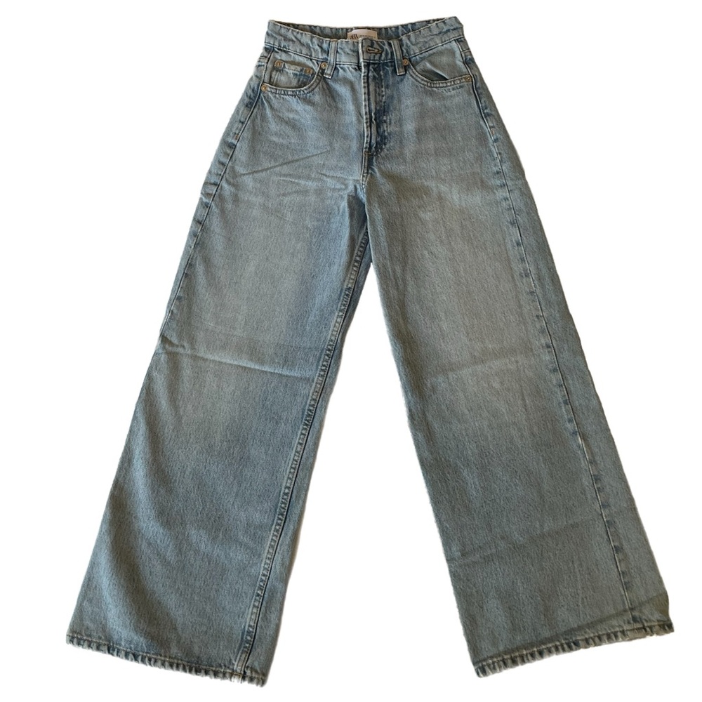 Zara Women’s High-Waisted Wide Leg Jeans